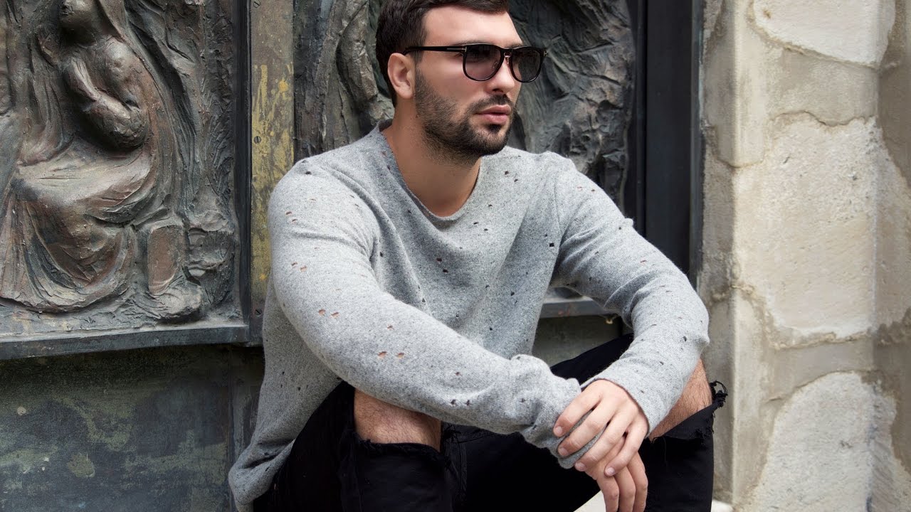 VIDEO/ Ledri Vula kapet mat duke u puthur me këtë vajzë në aeroport!