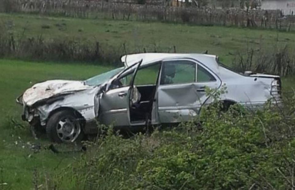 “Benzi” del nga rruga, plagosen 3 persona