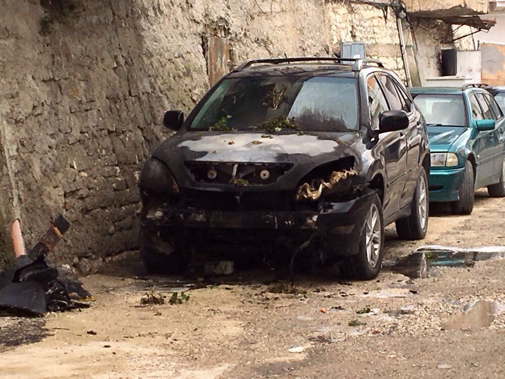 E kishte marrë makinën ‘borxh’ disa ditë, ia djegin poshtë banesës