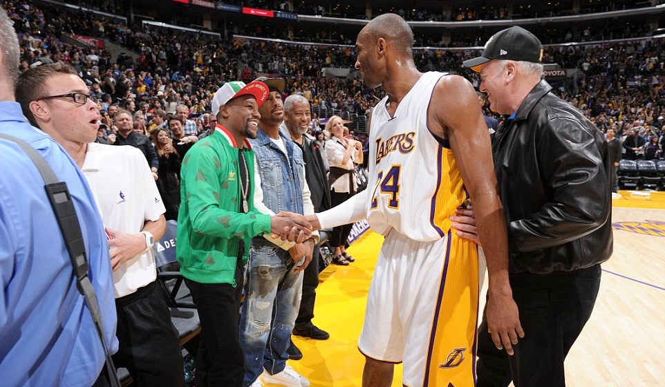 Mayweather sfidon Kobe Bryant në basketboll, fituesi merr 1 milionë dollarë