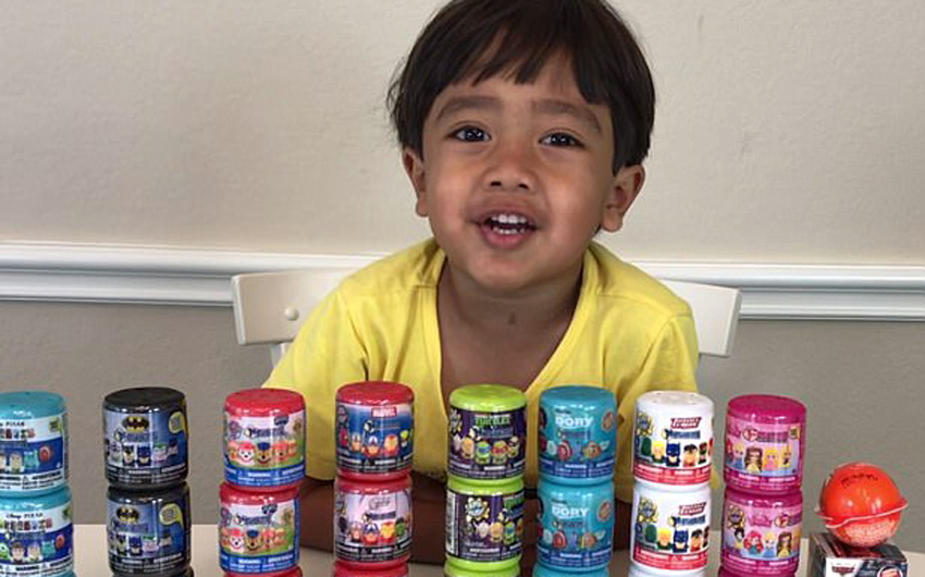 6-vjeçari multimilioner falë Youtube