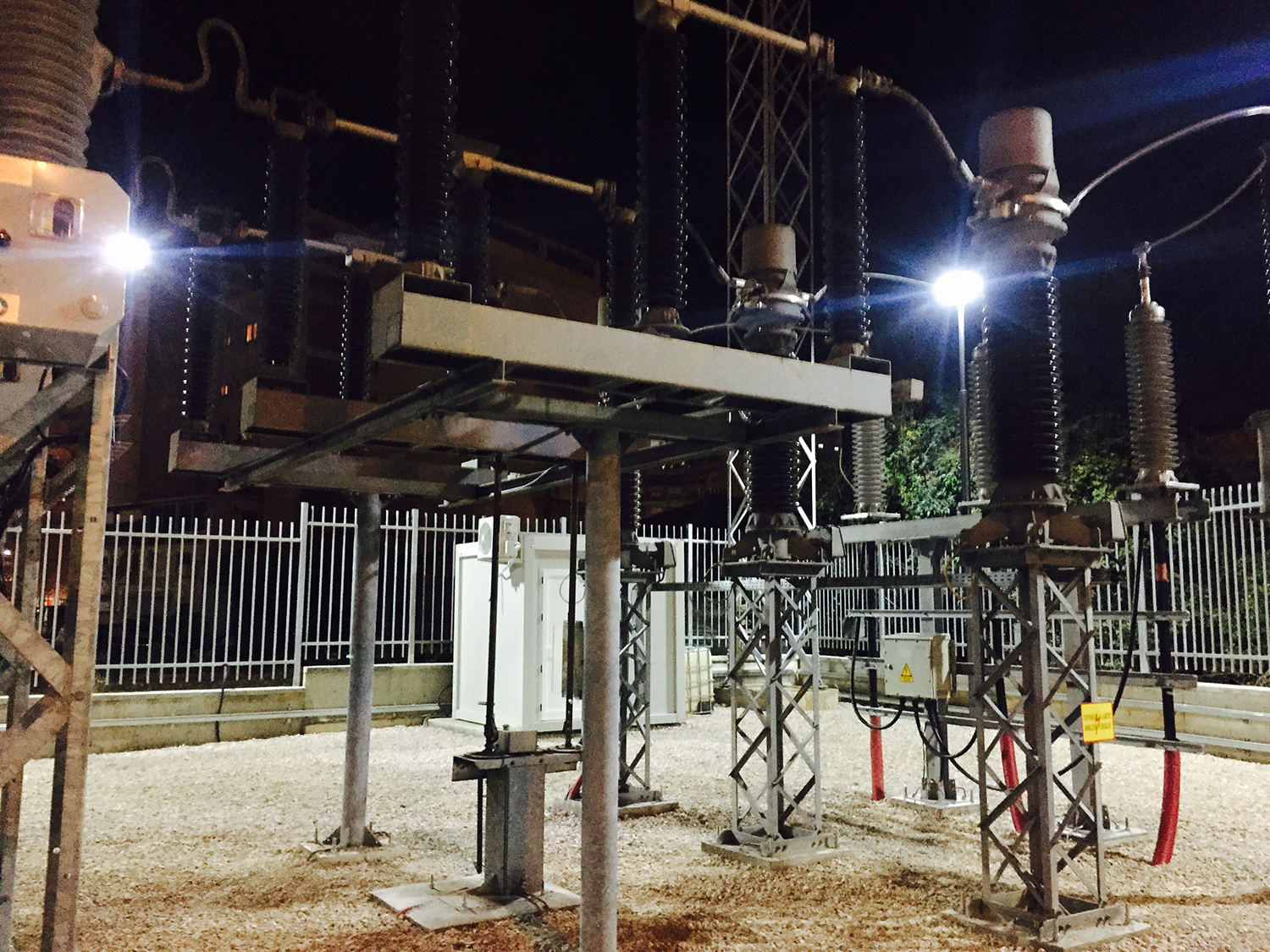 Masat për festat, në kolaudim nën stacioni Qendër. Ja oraret e ndërprerjes së energjisë