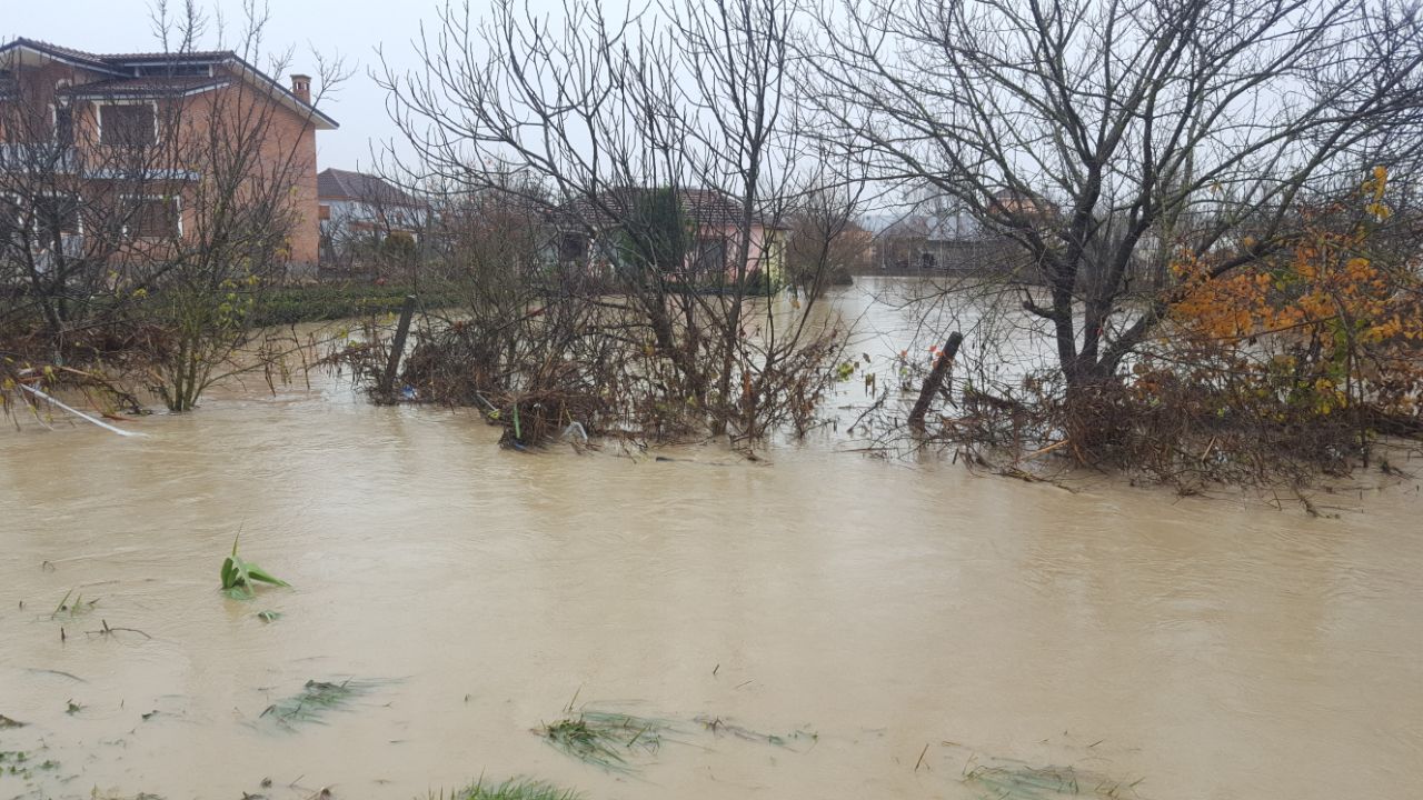 Banorët e Fushë-Krujës thirrje live: Po mbytemi, na ndihmoni