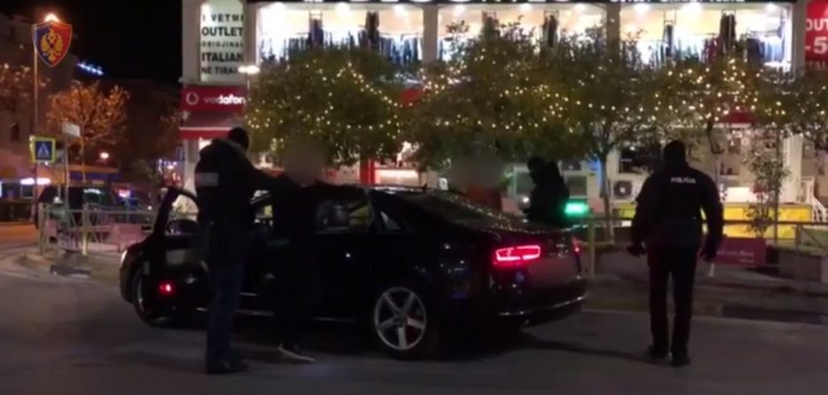 Policia aksion gjatë fundjavës, shoqërohen 24 persona pa ID, ndëshkime për drejtuesit
