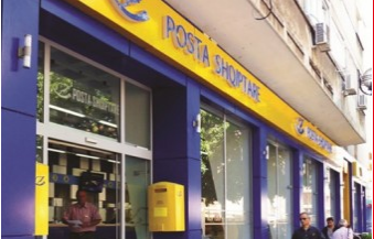 I mungon skenës prej kohësh, këngëtarja e madhe shqiptare punon në postë