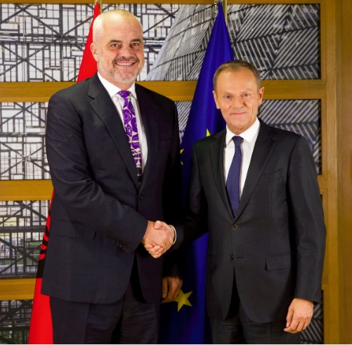 Takohet me Ramën, Tusk: Të mbahet vrulli për reformat