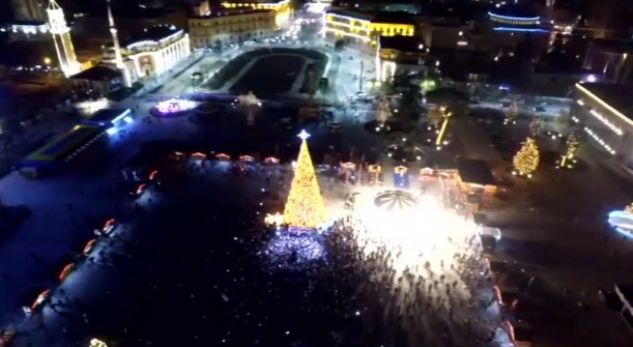 Zjarr në sheshin “Skënderbej”