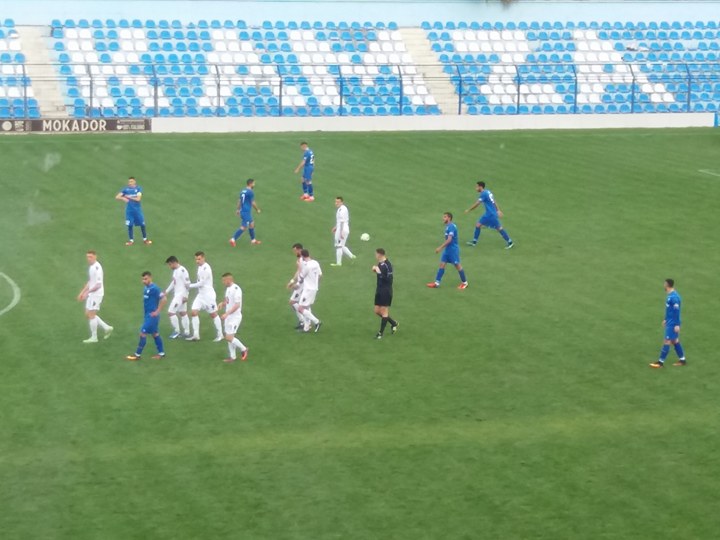 Shtohen hallet, probleme në mbrojtje për Teutën