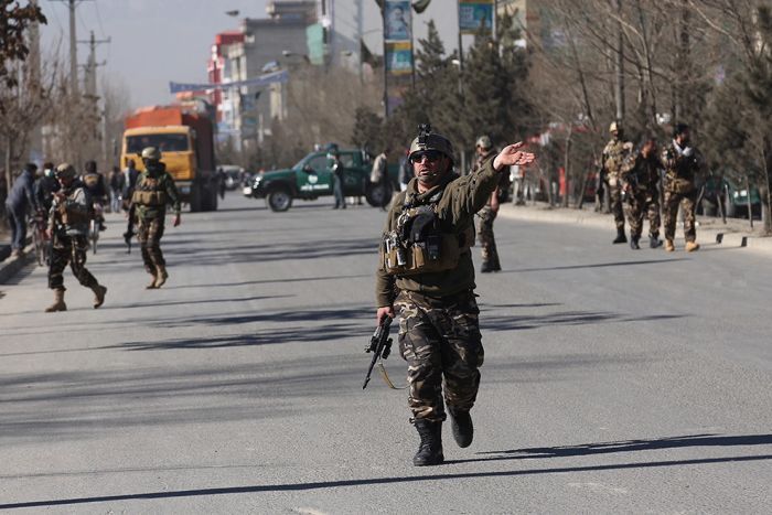 Sulm me bombë në agjencinë e lajmeve, dhjetëra të vdekur