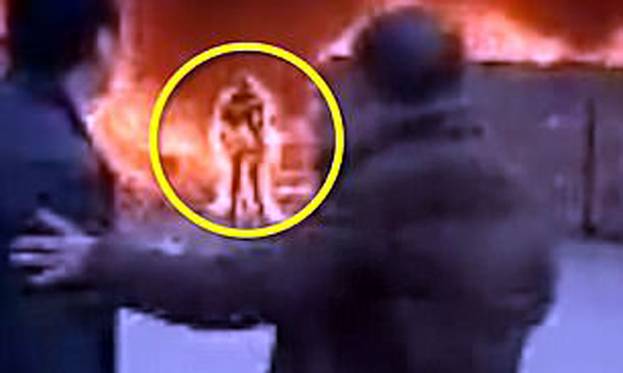 VIDEO/ Futet në “ferr” për të marrë telefonin e harruar, del i përcëlluar (Pamje të rënda)