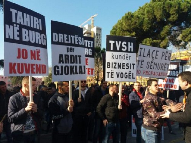 FOTO/ Çfarë nuk u pa nga protesta e opozitës