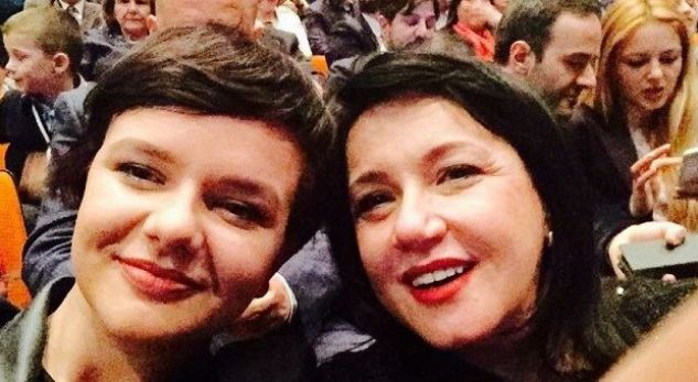 Rea dhe Linda zbulojnë atmosferën festive në familjen kryeministrore