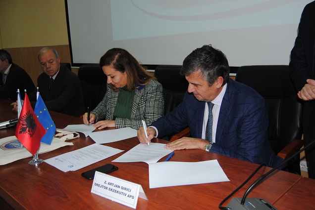 Durrës, APD – UAMD, marrëveshje bashkëpunimi shumëplanëshe (VIDEO+FOTO)
