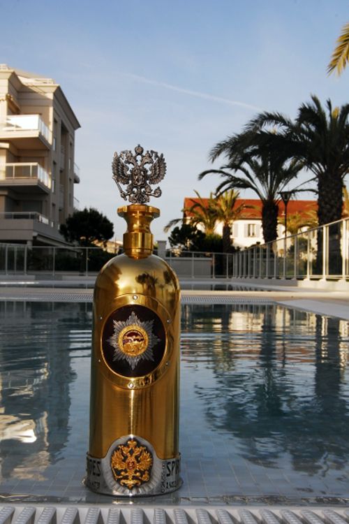 Grabitet shishja e vodkës që kushton 1.3 milionë dollarë