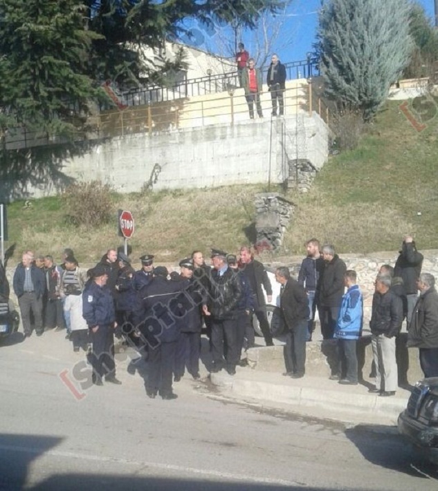 Sherr e grushte në bashki, shoqërohet kryetari e 12 të tjerë