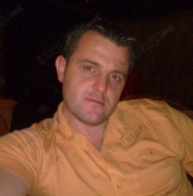 Cili është shoku i fëmijërisë Kusta Mina, emri i rremë i deputetit të LSI-së