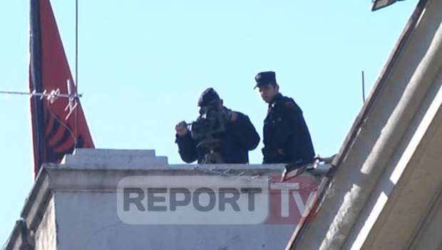 Kundragaz dhe snajpera, policia gati për protestën e opozitës