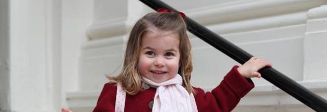 Kështu duket në ditën e parë të çerdhes vogëlushja Charlotte (FOTO)