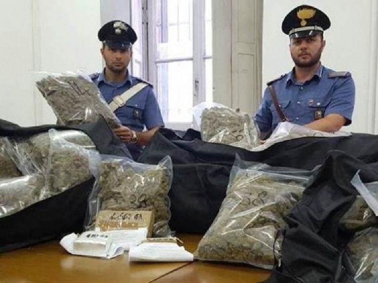 Sekuestrohet ngarkesë e madhe droge në Itali, dy shqiptarë në pranga