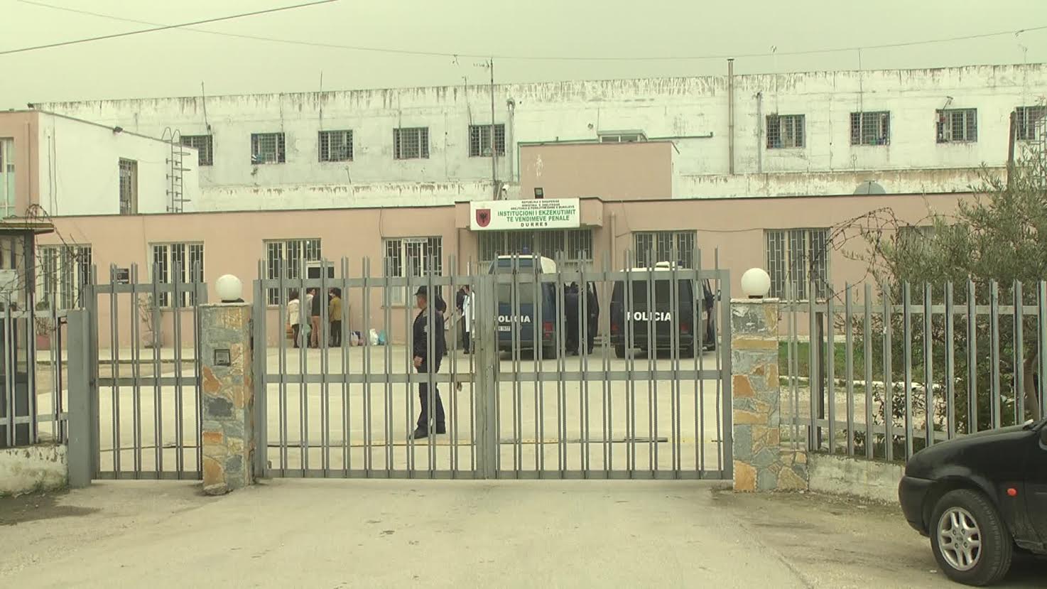 Bllokohet drogë në burgun e Durrësit