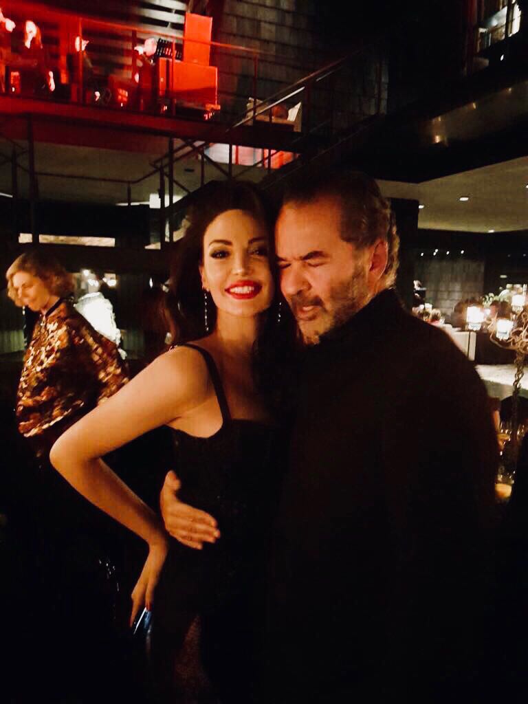 VIDEO/ E vërteta e lidhjes së Bleonës me miliarderin dhe surpriza në darkën me 300 të ftuar