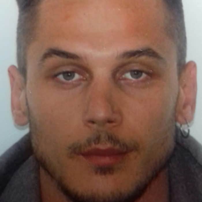 Prej 3 ditësh i humbur, familja e të riut shqiptar kalon orë ankthi në Itali (FOTO)