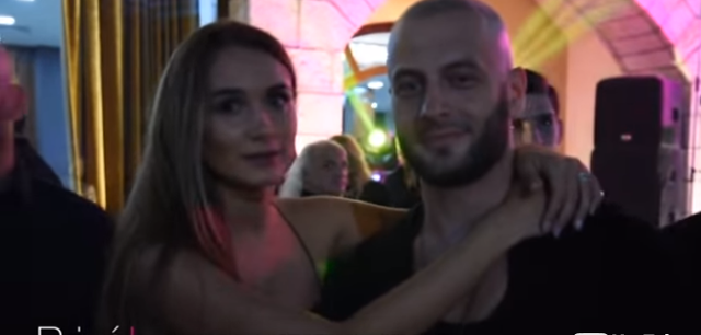 Këngëtari shqiptar i jep fund lidhjes së dashurisë