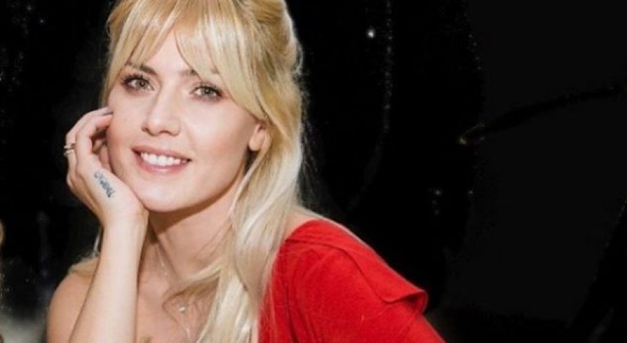 Olta Gixhari shumë provokuese me biçikletë (FOTO)