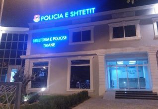DETAJET/ Policia sqaron skemën e mashtrimit të biznesmenëve të arrestuar