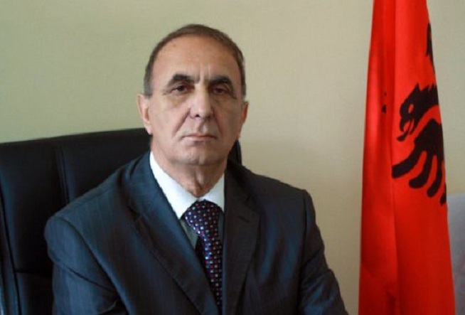 Protesta e opozitës/ Akademiku i njohur: Do të marr pjesë edhe unë, kundër Ramës e Bashës