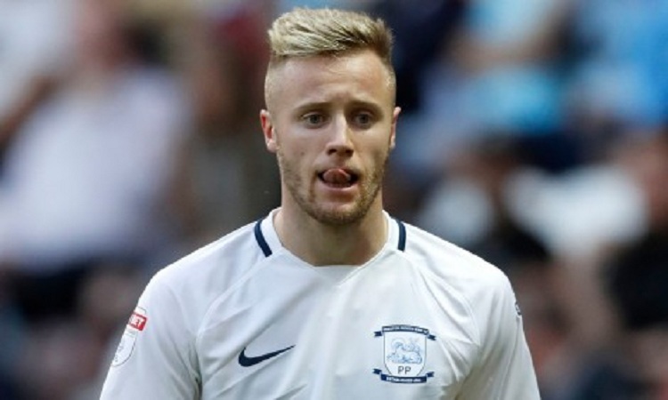 Biletë lotarie dhuratë nga xhaxhai, futbollisti fiton 1 milionë paund