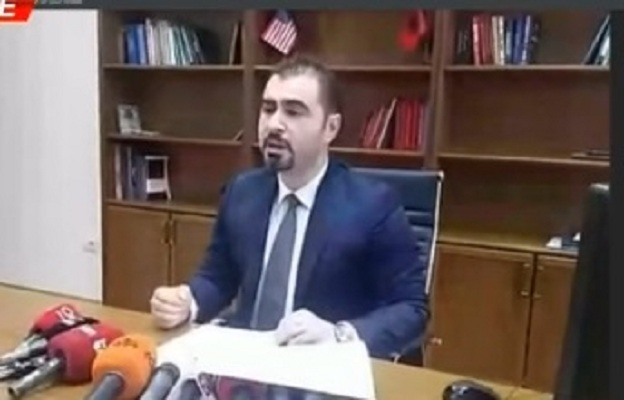 Drejtuesi i komanduar dhe ai i shkarkuar “përplasen” në Prokurorinë e Elbasanit