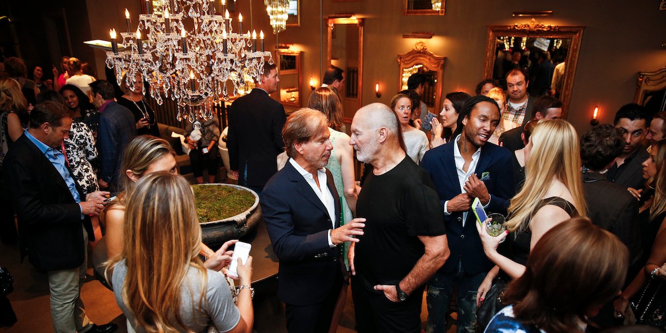 Doni të bëheni të pasur? Ja me kë duhet të shoqëroheni