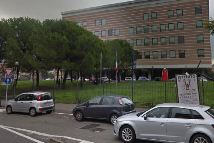 Panik në pallatin e Drejtësisë në Itali, shqiptarja lyhet me benzinë