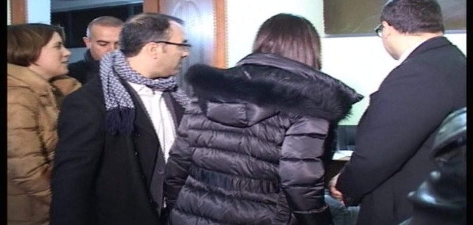 Shkarkohen nga detyra dy zyrtarë të Hipotekës