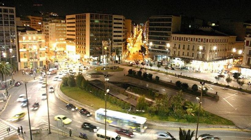 Shqiptari hidhet nga kati i pestë i hotelit në Greqi, kishte çantën plot me para