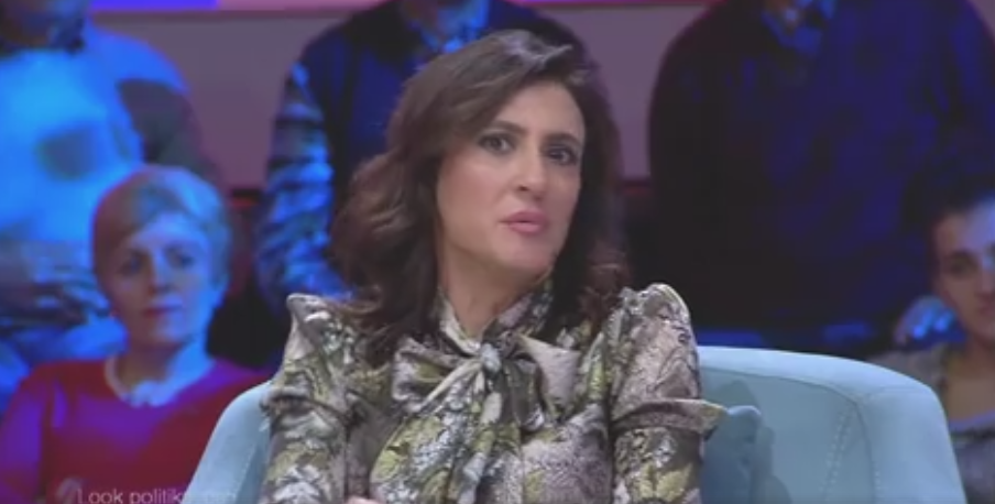 Gazetarja tregon kur Rama vishte pizhama nën pantallona… (VIDEO)