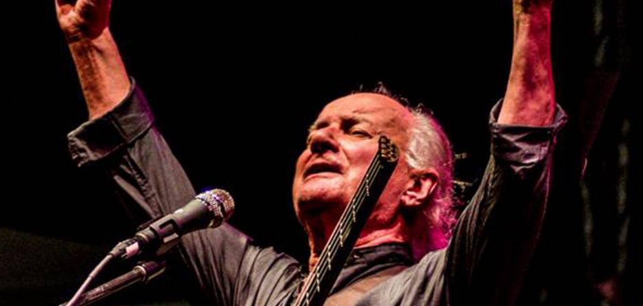 Ndërron jetë legjenda e rrokut, bie nga shkallët