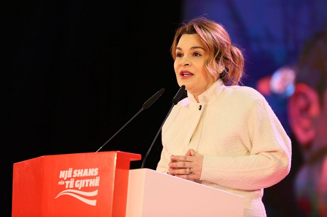 12 milje det për Greqinë, Kryemadhi: Rama shet gjithçka për karrigen e tij!