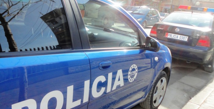 Arrestohen 4 policë