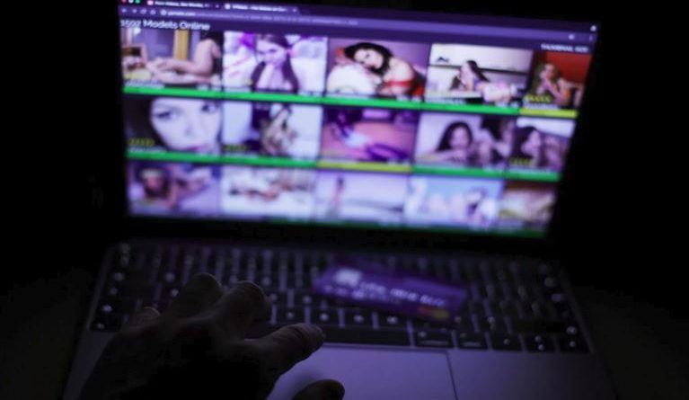 Deputetët e parlamentit &#8220;të etur&#8221; për pornografi