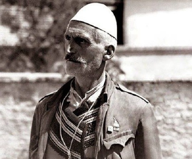 A e dini pse turqit i quajnë shqiptarët “Arnautë”?