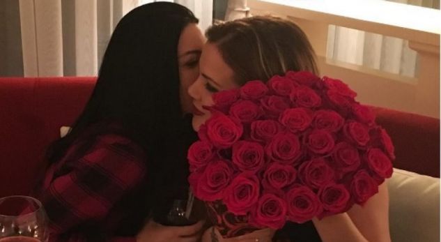 Merr fund miqësia mes dy bukurosheve nga Durrësi!