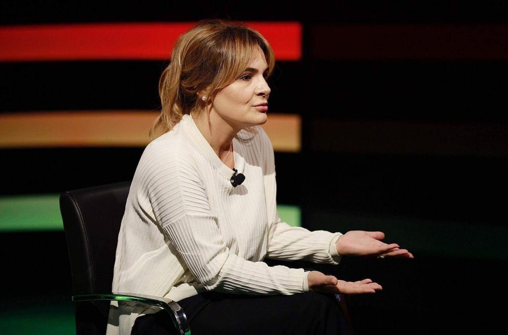 Kryemadhi hedh akuza: Burri i ministres së Drejtësisë është pushuar nga puna për vjedhje