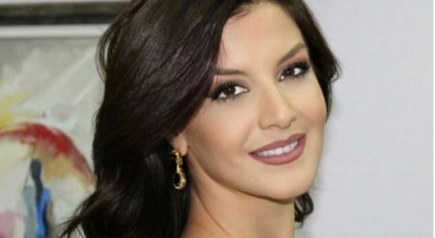 Shtatzënia plot nur e moderatores durrsake (FOTO)