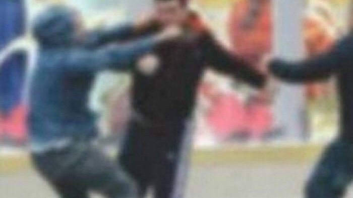 Sherr adoleshentësh në Durrës, 14-vjeçari ‘bën të fortin’ me 16-vjeçarin