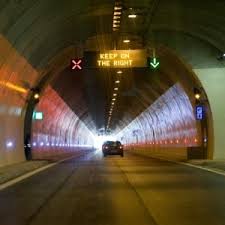 Zbret nga kamioni e tenton të kalojë rrugën, vdes 50-vjeçari