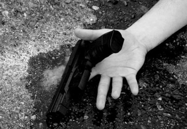 E rëndë, 17-vjeçarja vetëvritet me armë në banesë