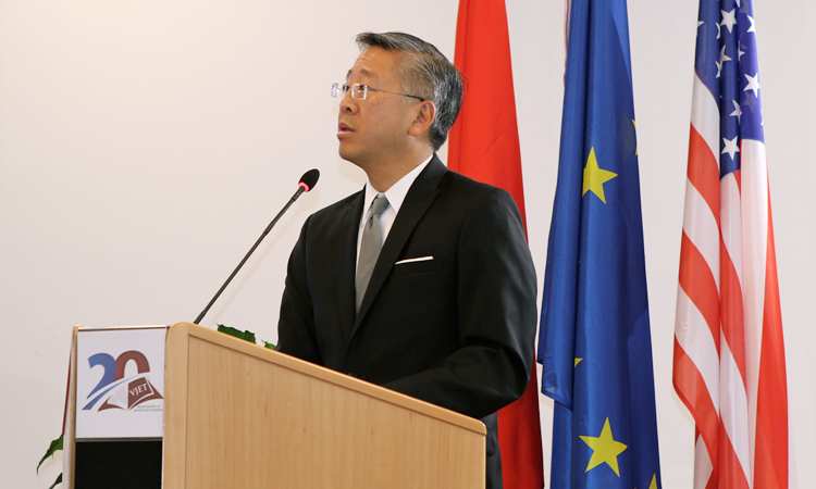 Ambasadori Lu: Amerika po ndjek çështjen e gjykatësve të apelit në Durrës