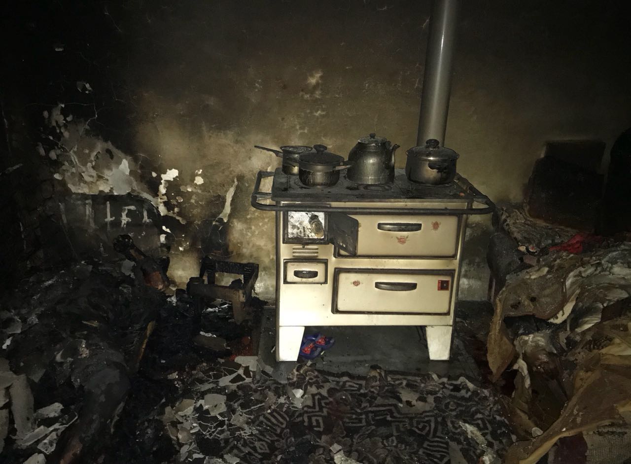 Banesa e djegur/ Nënë e bir me plagë të rënda, zbulohet konflikti me kunatën